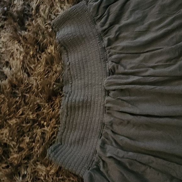 H&M Skirt - Picture 2 of 3